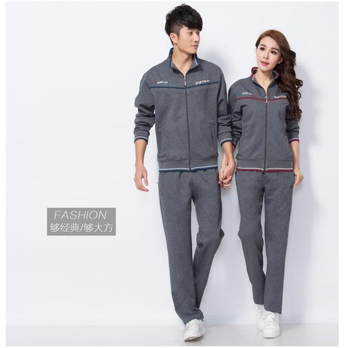 岁月留痕，风度不减 中老年运动服套装的舒适与体面之选